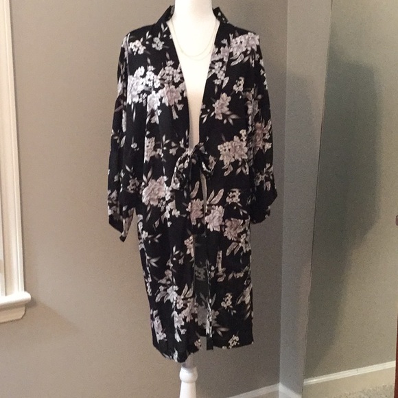 Spiritual Gangster Sweaters - Spiritual Gangster Black Floral Kimono